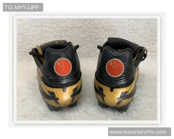 穿越十年磨砺的荣耀与坚持 足球鞋见证球星成长的传奇历程