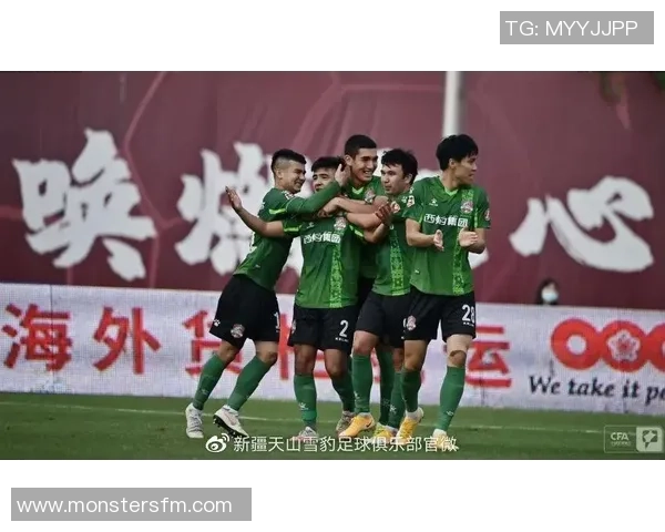 足球场上被恶意犯规致伤的球星回顾及其影响分析